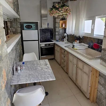 Eye Apartment *